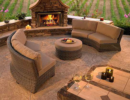 What features can make an outdoor living space more functional and inviting